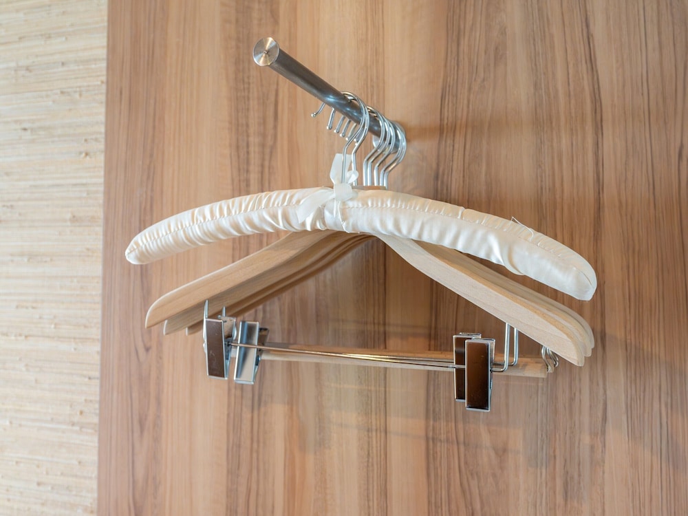 クラブフロア按司/ツイン/エアポートビュー 客室17 | 琉球温泉瀬長島ホテル