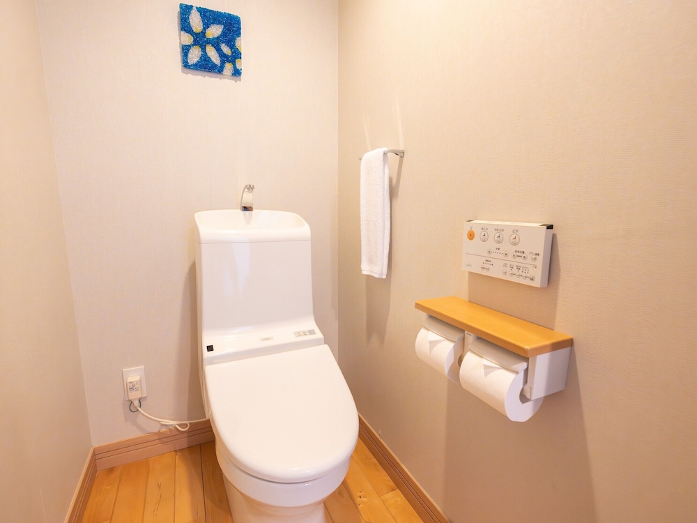 スタンダードツイン/エアポートビュー 客室6 | 琉球温泉瀬長島ホテル