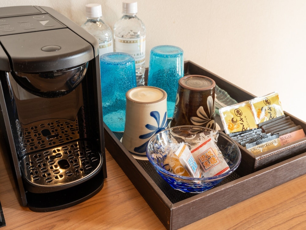 クラブフロア按司/ツイン/エアポートビュー 客室3 | 琉球温泉瀬長島ホテル