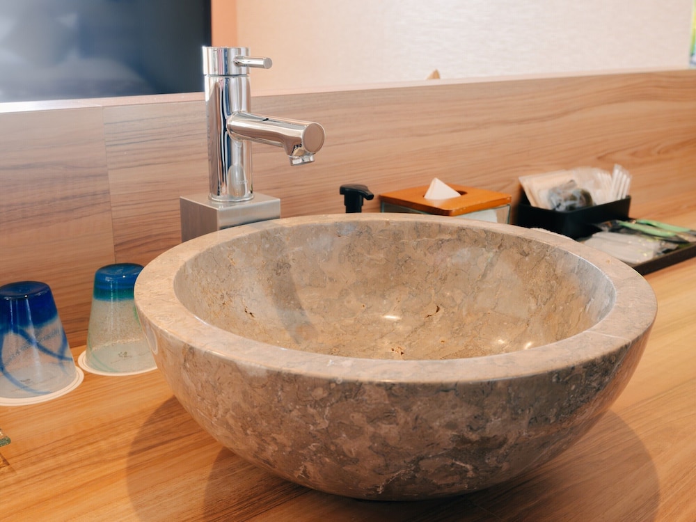 クラブフロア按司/ツイン/エアポートビュー 客室8 | 琉球温泉瀬長島ホテル