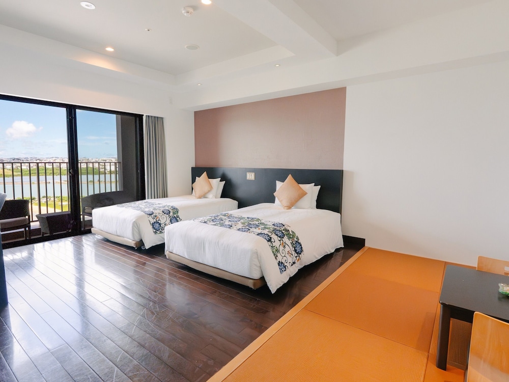 温泉露天風呂付/デラックス和洋室/エアポートビュー | 琉球温泉瀬長島ホテル