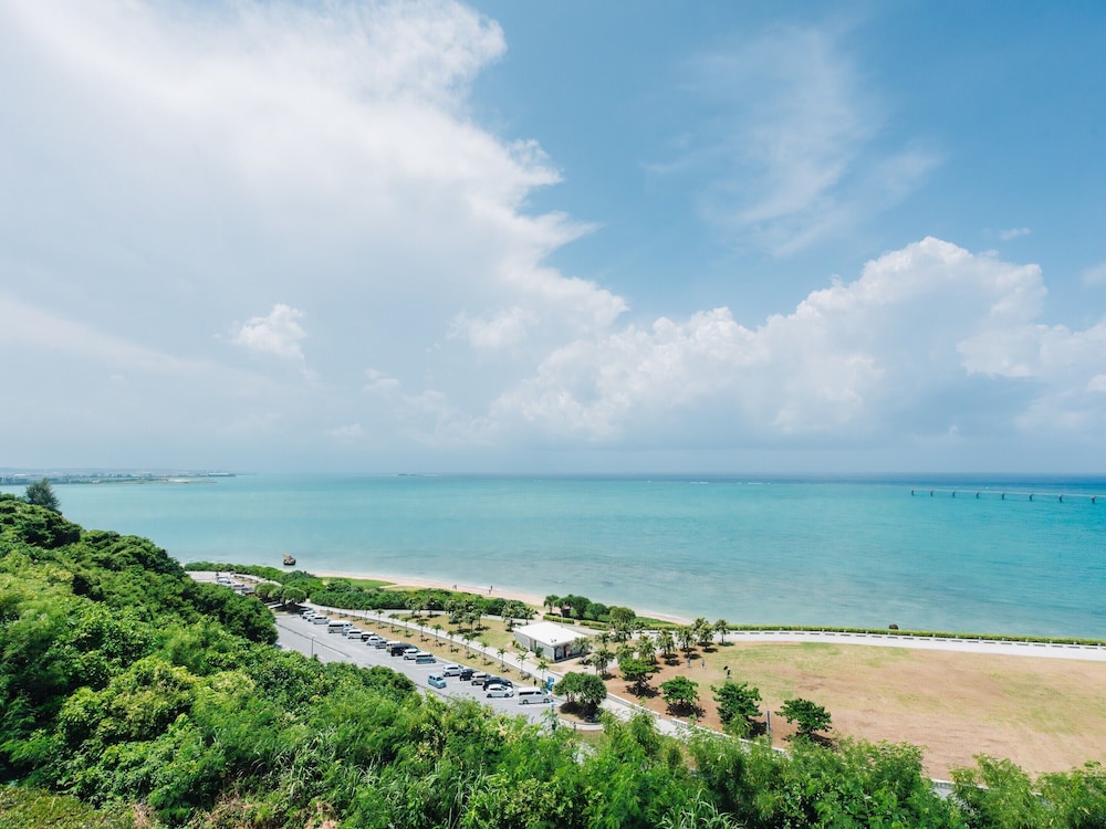 クラブフロア按司/温泉露天風呂/ツイン/オーシャンビュー 客室17 | 琉球温泉瀬長島ホテル
