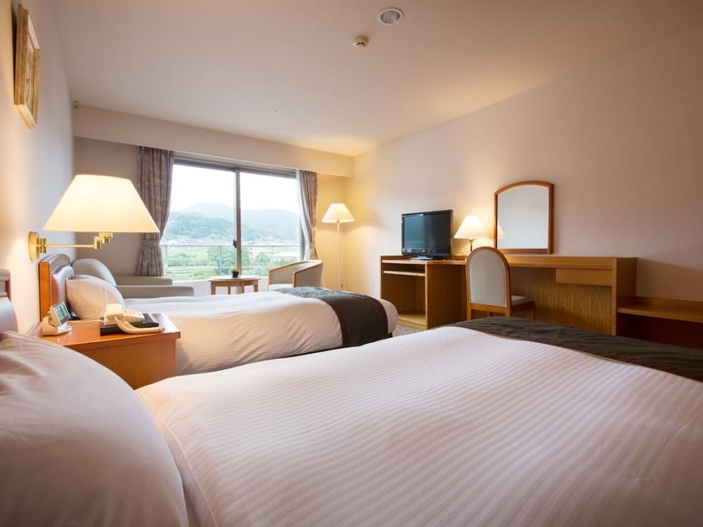 洋室 | 嬉野温泉 ホテル華翠苑
