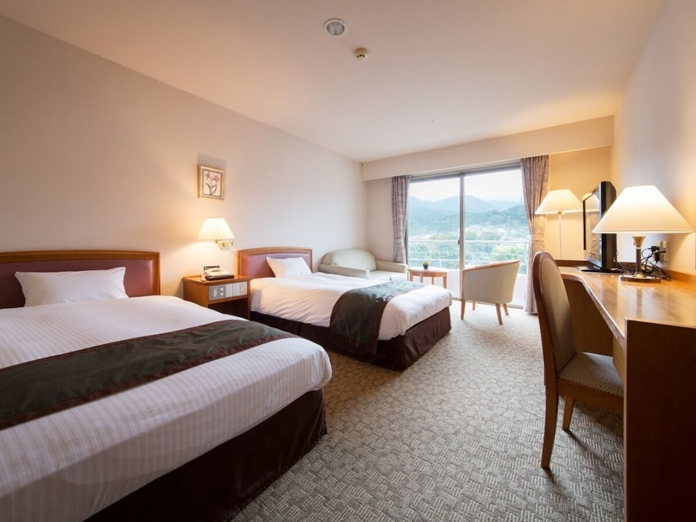 洋室 客室1 | 嬉野温泉 ホテル華翠苑