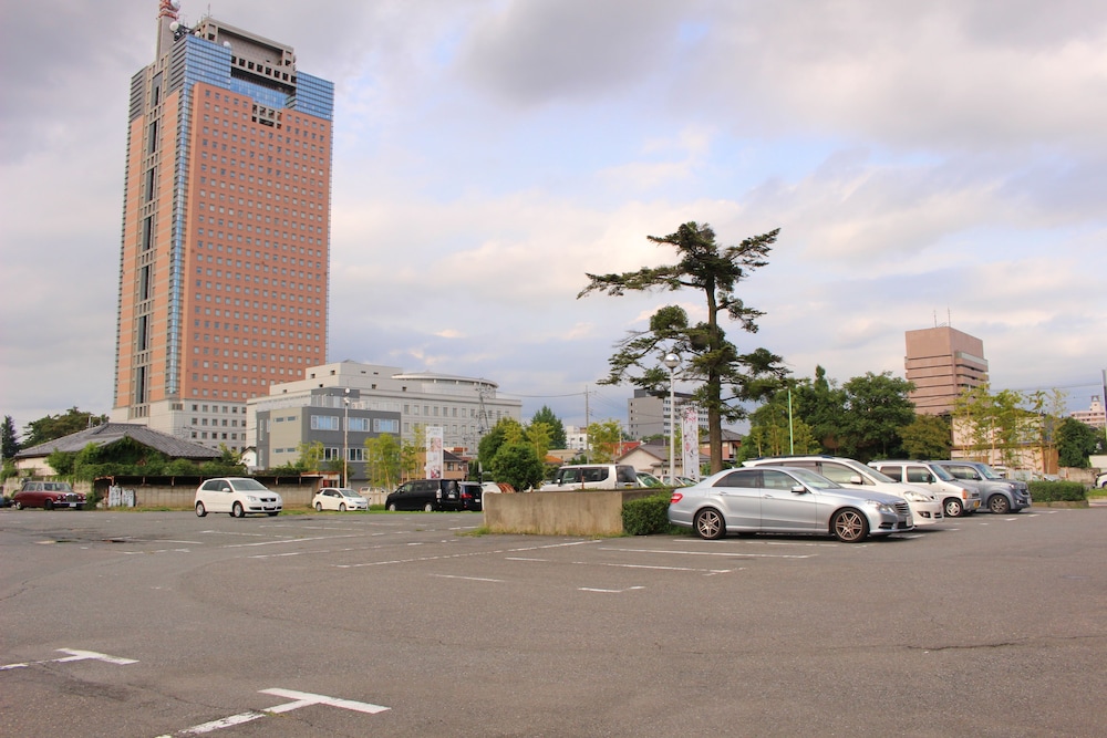 駐車場1 | 群馬ロイヤルホテル