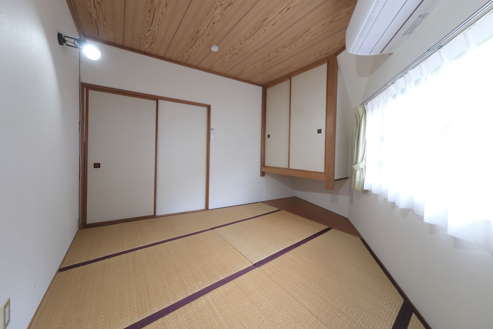 ヴィラ 3 ベッドルーム 客室2 | しゃくなげ平貸別荘（第１別荘地）