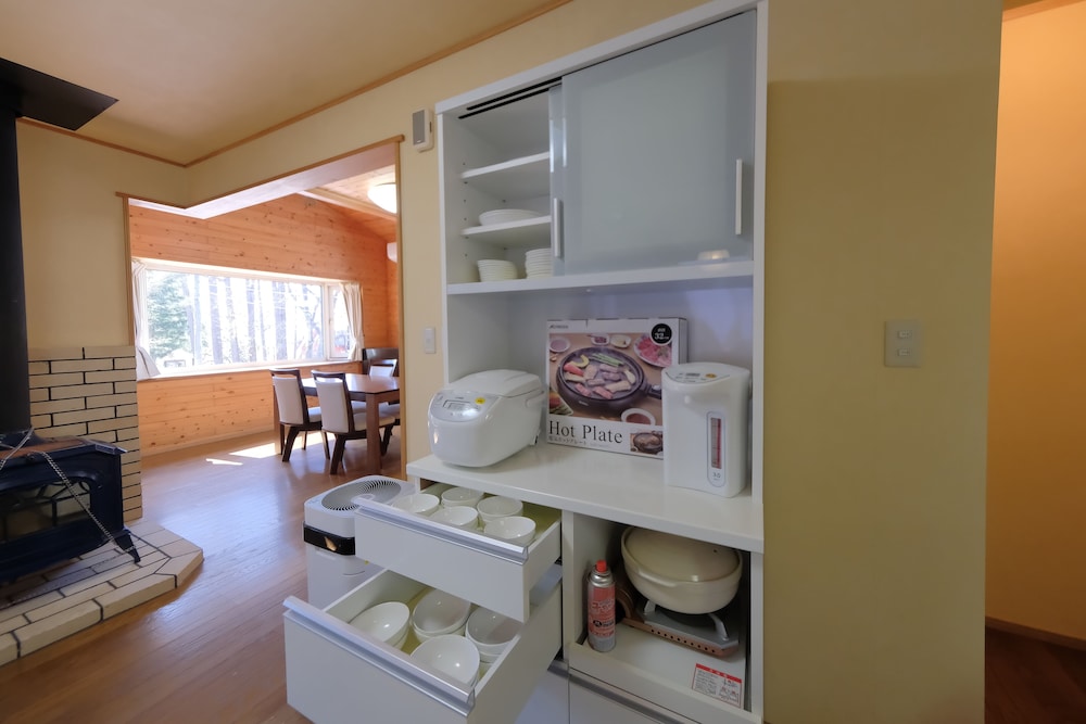 ヴィラ 3 ベッドルーム 専用キッチン1 | しゃくなげ平貸別荘（第１別荘地）