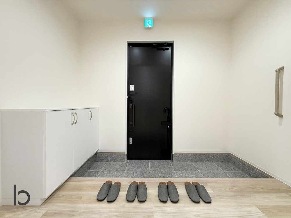内部エントランス1 | EIGHT VILLA KAMINOBORI | EIGHT VILLA KAMINOBORI