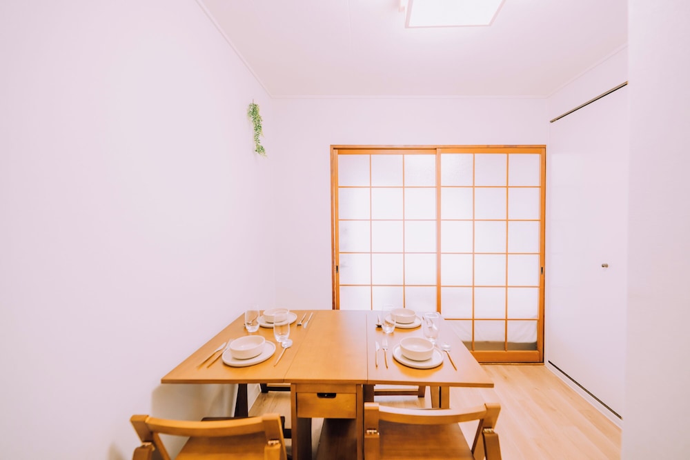 レストラン1 | Spacious Calm Stay - Family Nakasu
