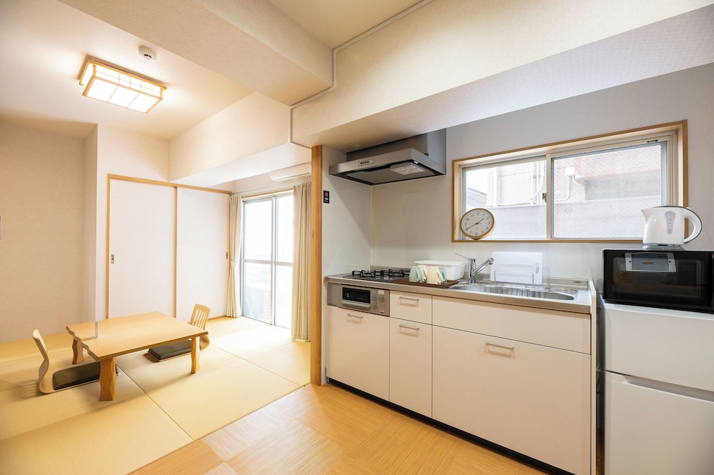 ベーシック ツインルーム 専用キッチン6 | YASAKA HOTEL