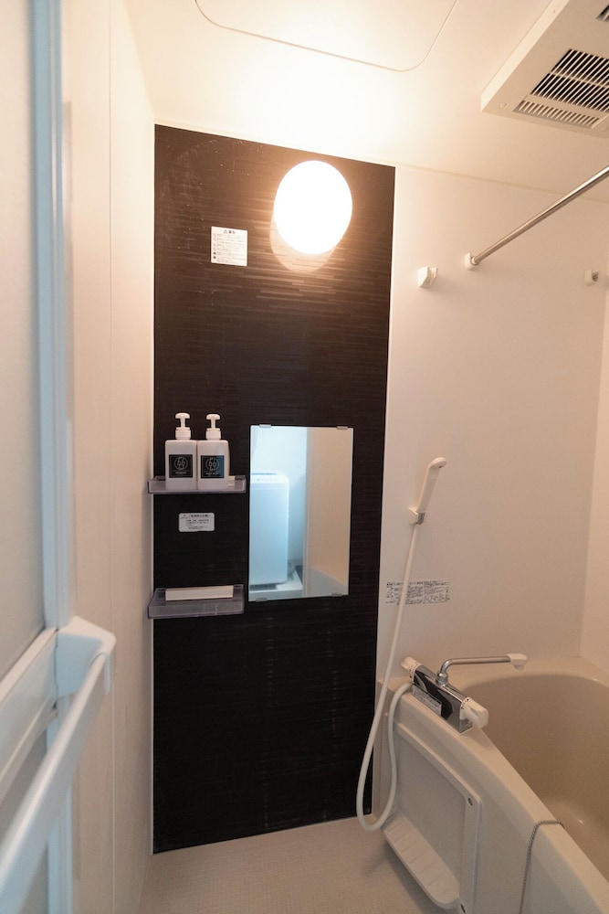 エコノミー アパートメント ダブルベッド 1 台 専用バスルーム バスルーム2 | 5963 Hotel Higashi Ikebukuro