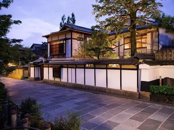 寧々の道別邸 Kazeno Heritage (旧 : HOTEL VMG RESORT KYOTO 寧々棟)