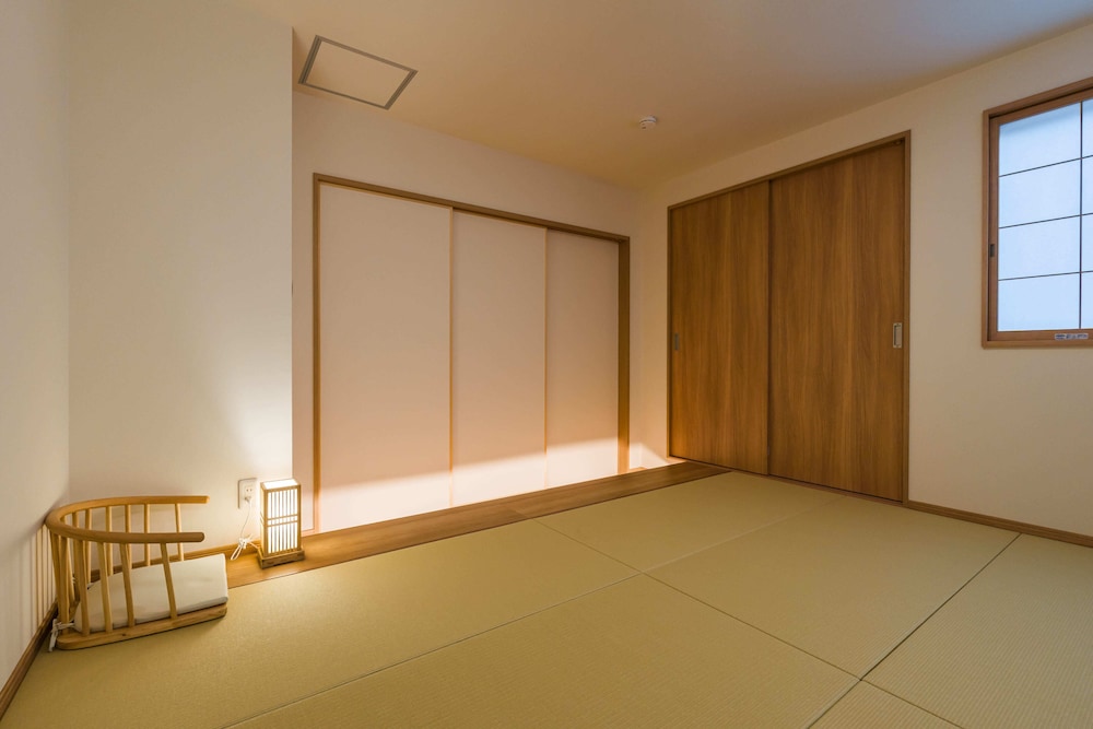 スタンダード ハウス 2 ベッドルーム 禁煙 内装6 | 美盧 祇園八坂邸