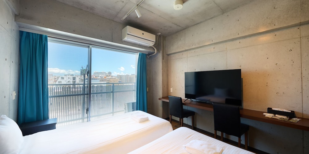 [禁煙] ツイン (高層階) | New Normal Hotel in NAHA WAKASA