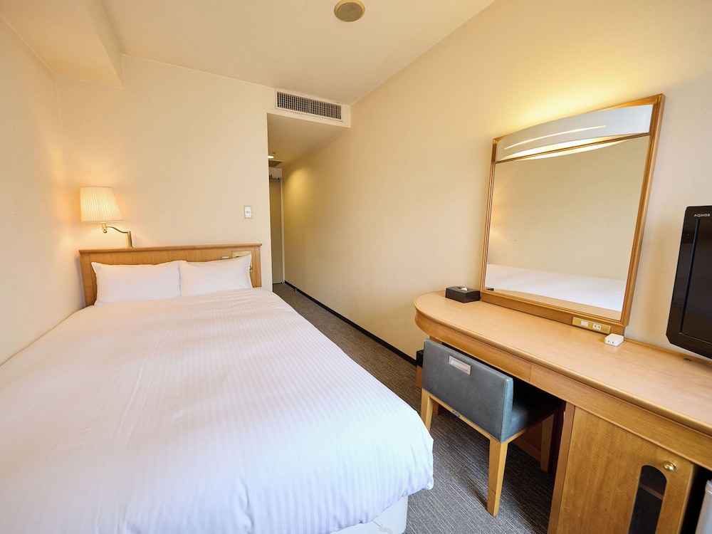 ダブルルーム 喫煙可 | THE DAY HOTEL ShinYokohama