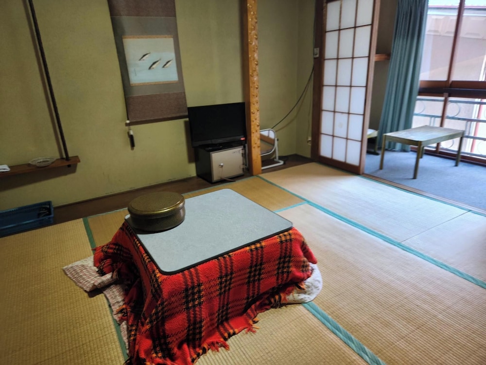 4 人部屋 禁煙 内装2 | 老神温泉 石亭
