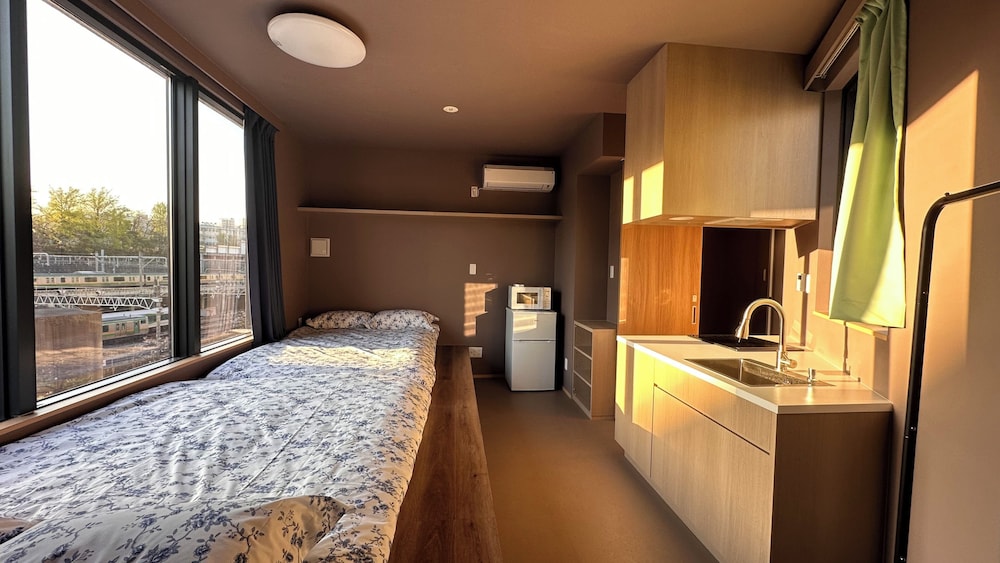 スーペリア 4 人部屋 シティビュー 客室3 | WINN hotel