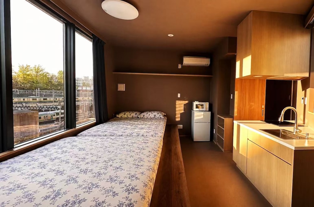 スーペリア 4 人部屋 シティビュー | WINN hotel