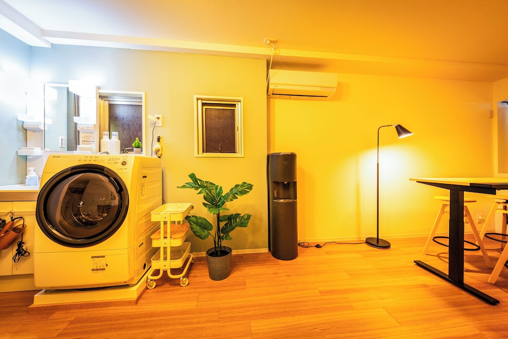 アパートメント 客室内のダイニングエリア7 | KANDA URBAN SUITES