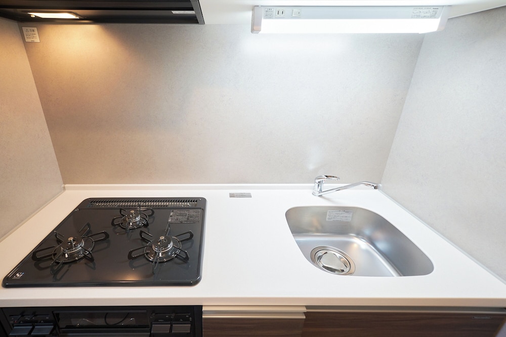 アパートメント (406) 専用キッチン0 | AQUA RESIDENCE 三軒茶屋 by Tranova 2