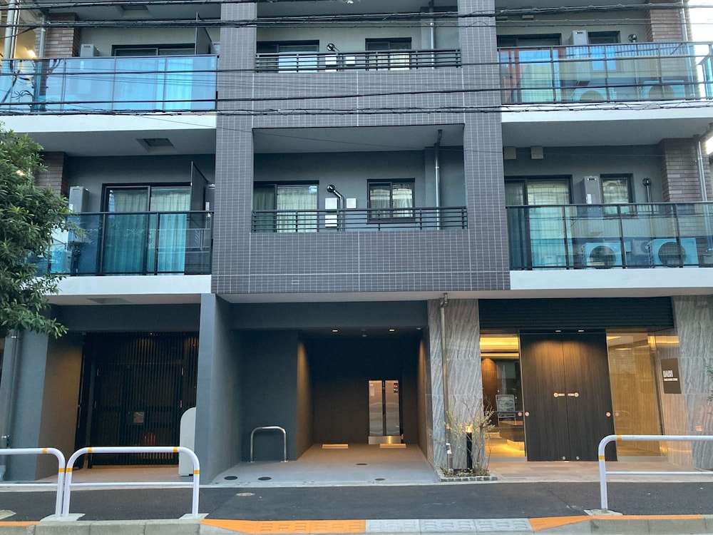 Dash Living Osaki