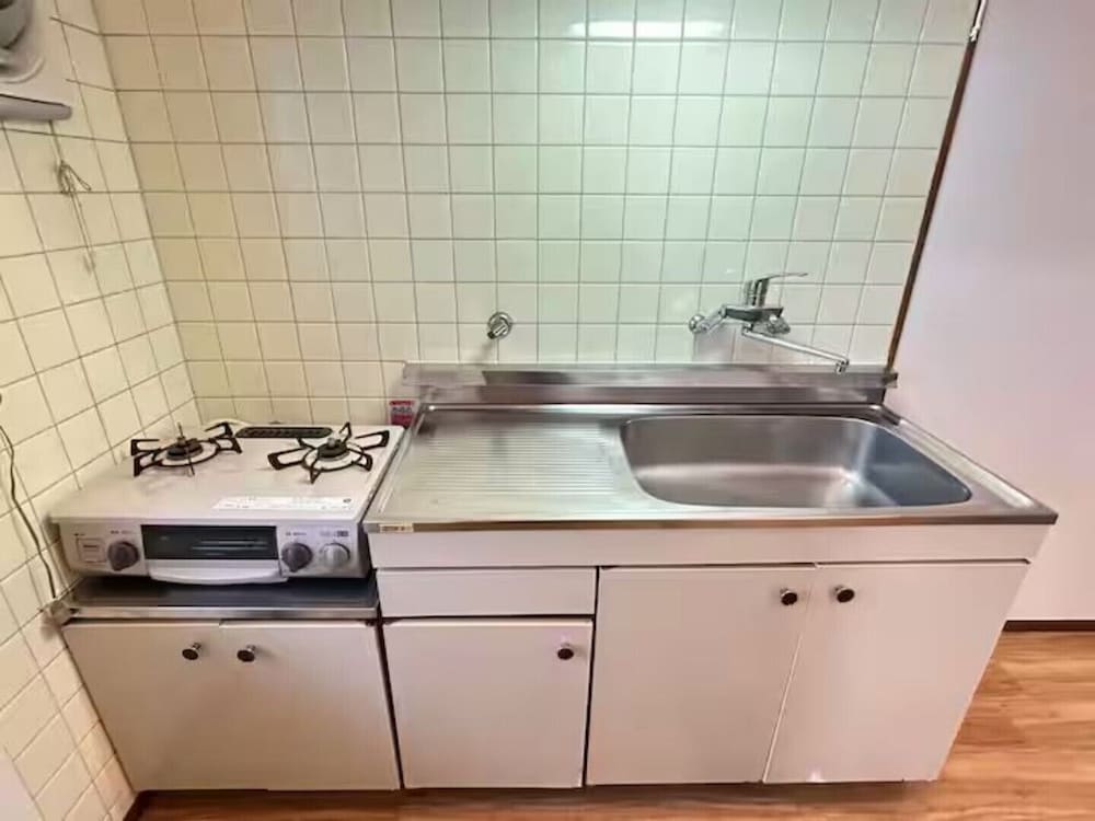 コンフォート コンドミニアム (303) 専用キッチン0 | 三立株式会社