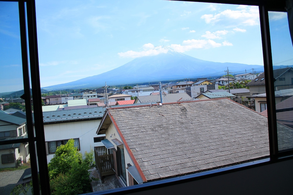コンフォート スタジオ ヒルビュー 部屋からの景観1 | 916旅の富士