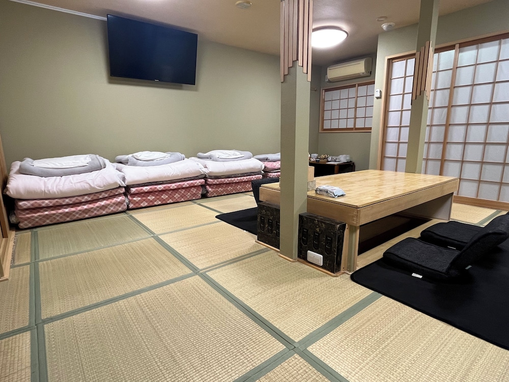 ベーシック 4 人部屋 | 和風旅館上本町
