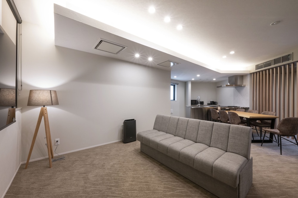 デラックス アパートメント リビング エリア0 | ENT TERRACE GAKUGEIDAIGAKU PREMIUM