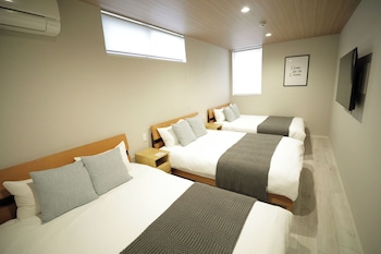 Koti Sopo Universal Bay 4 by Liaison