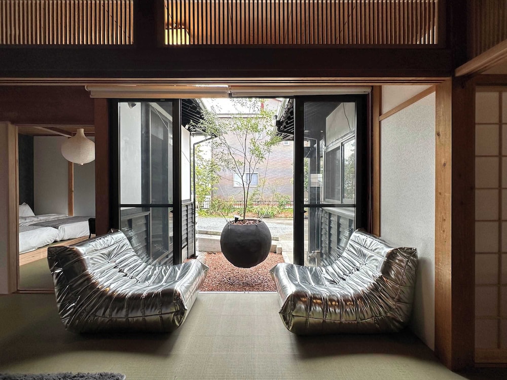 外観 | Spacious Traditional Japanese House By Restavio
