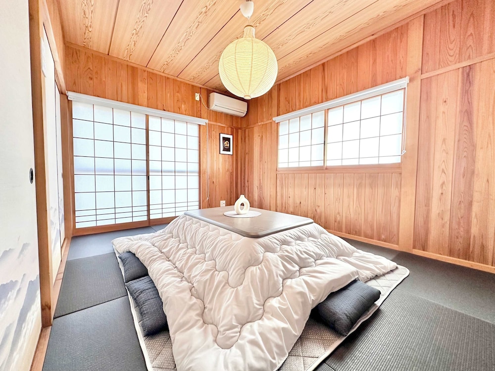 客室1 | Spacious Traditional Japanese House By Restavio | Spacious Traditional Japanese House By Restavio