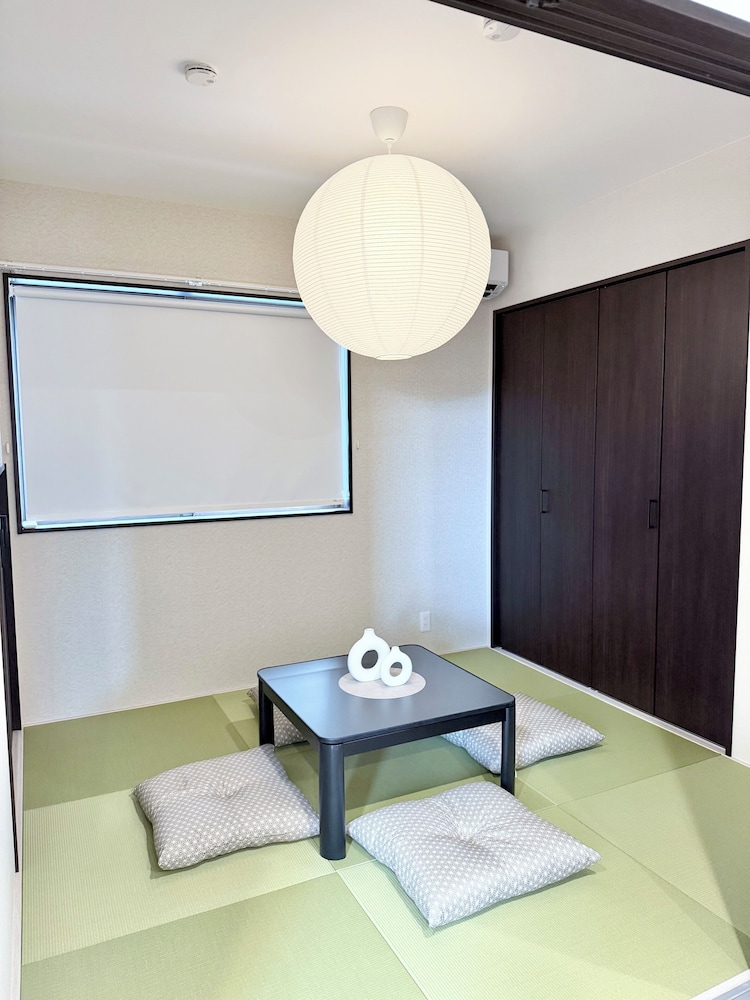 ハウス 4 ベッドルーム (JP - Ozu Unit 53) | Modern Japanese House Near Ozu Station By Restavio