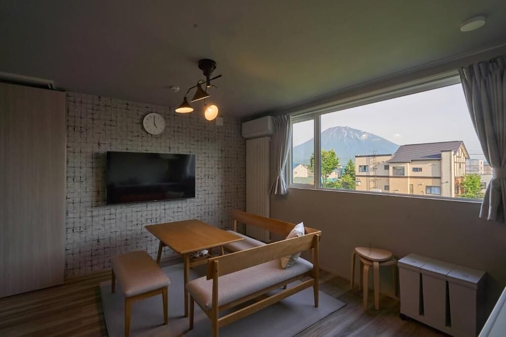 お食事1 | Niseko Town Retreat Onyx | Niseko Town Retreat Onyx