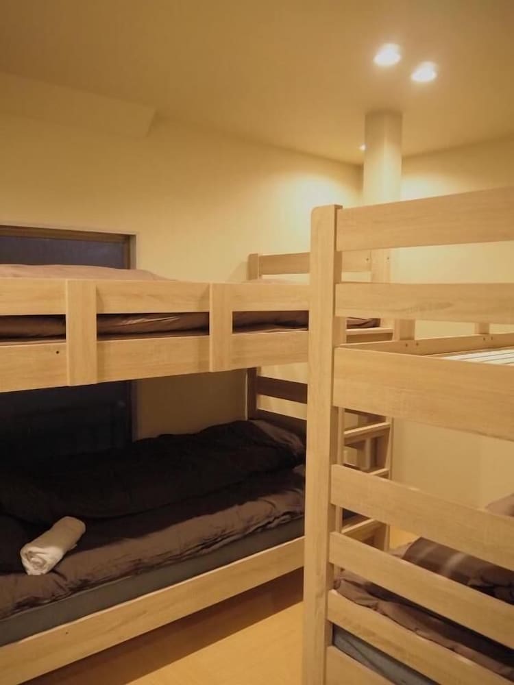 4 人部屋 | BED&BAR MIDUKI