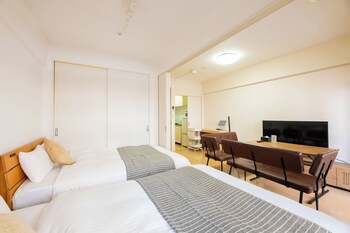 goom monthly Hakata Bayside