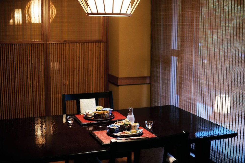 レストラン1 | 赤沢迎賓館 | 赤沢迎賓館