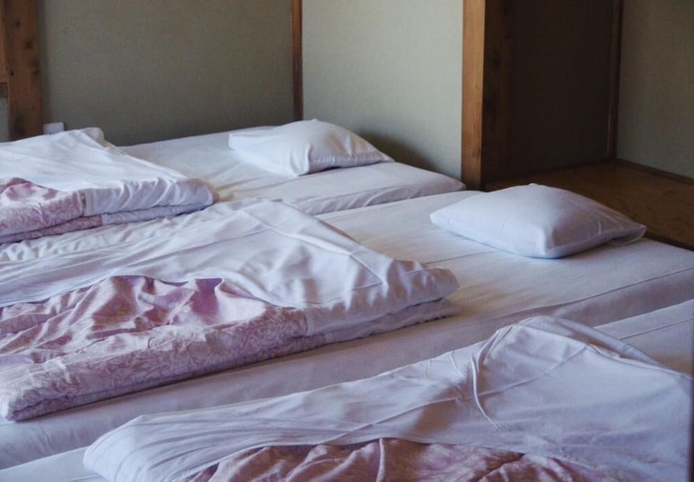 4 人部屋 禁煙 シティビュー | 旧安楽旅館 YADO ease.