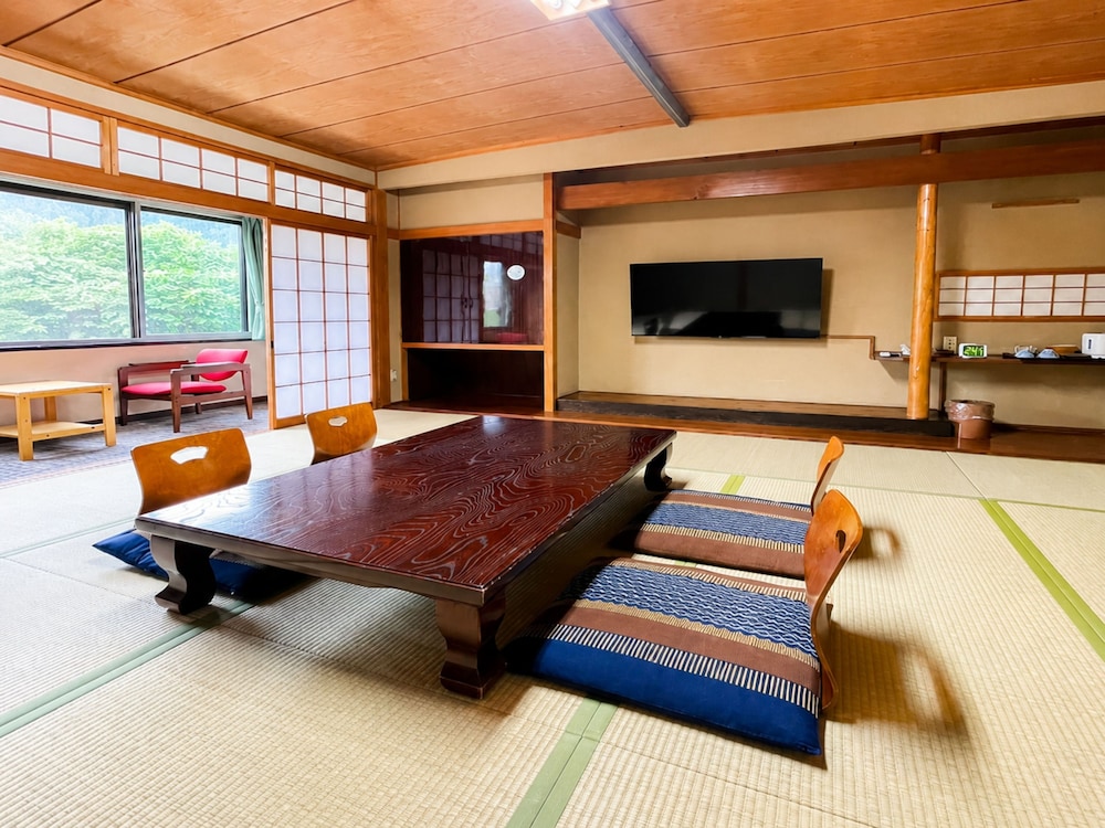 エコノミー 4 人部屋 禁煙 | 姥の湯旅館