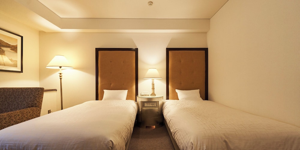 [禁煙]スーペリアツインルーム 客室3 | プリンセスガーデンホテル