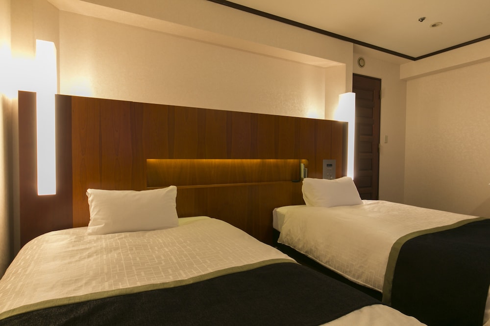 [禁煙]スーペリアツインルーム 客室1 | プリンセスガーデンホテル