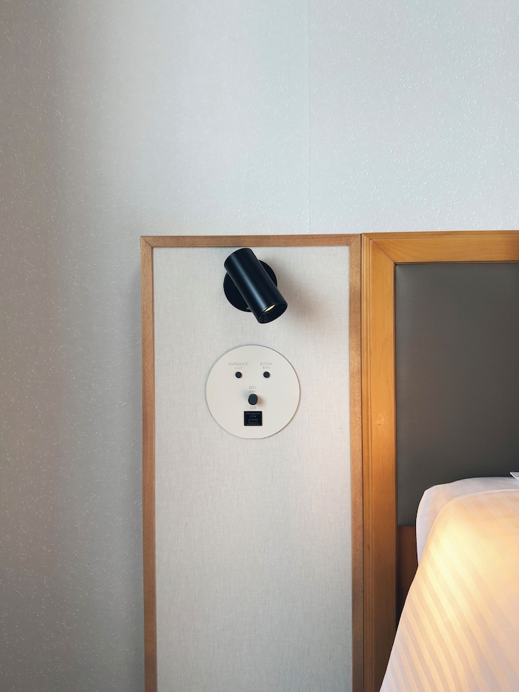 [禁煙]コーナーモデレートダブル（8号室）（リニューアル） 客室2 | リッチモンド ホテル 浅草