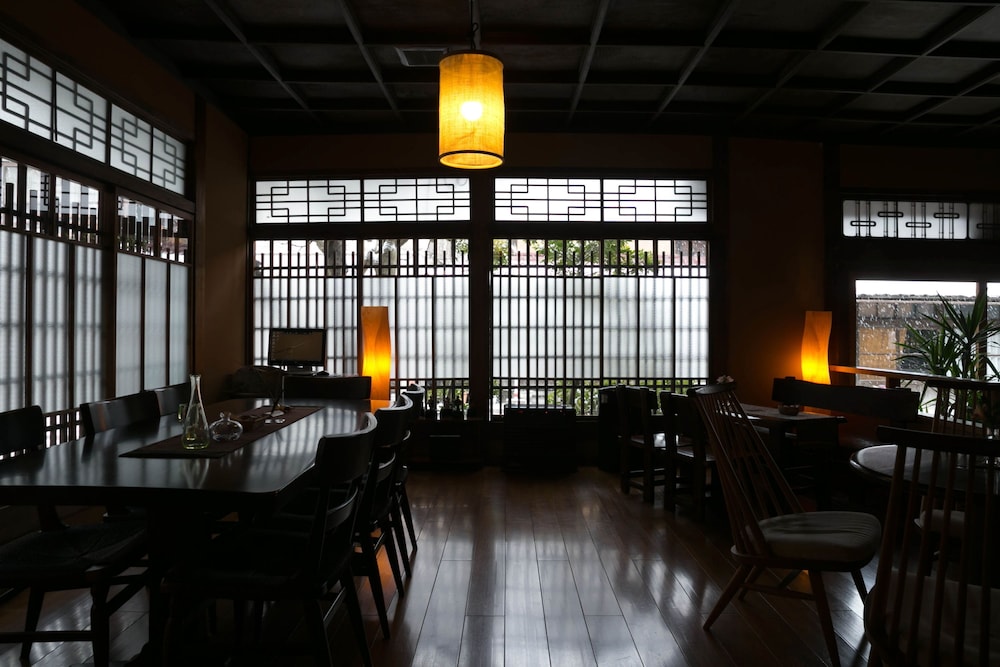 ロビーラウンジ1 | 名泉鍵湯 奥津荘