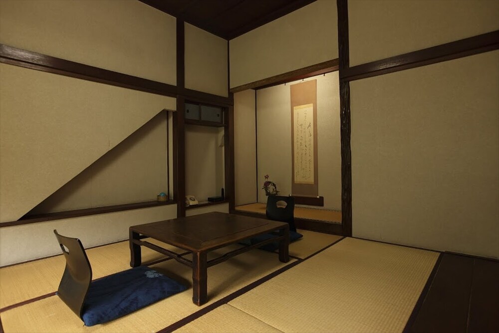 和室 2人部屋 川側 『風』 客室1 | はづ木