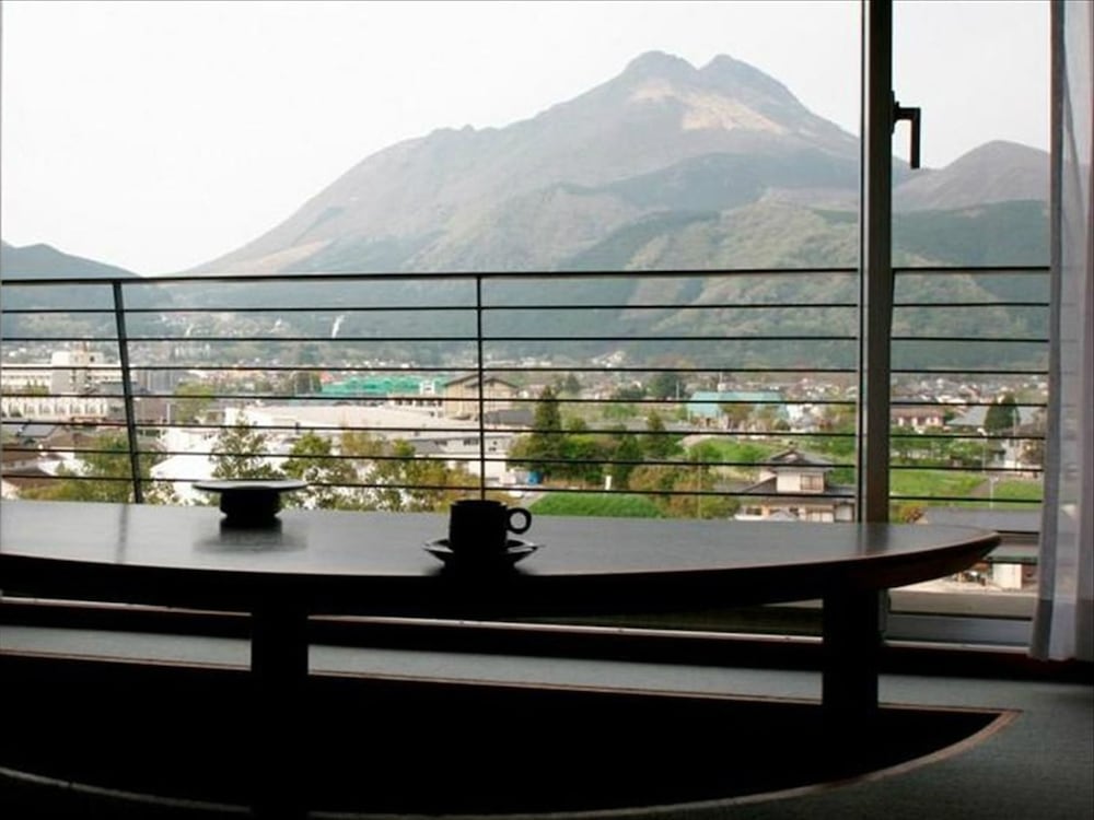 和室 12.5畳 山側 部屋からの景観0 | 由布院 ことぶき 花の庄