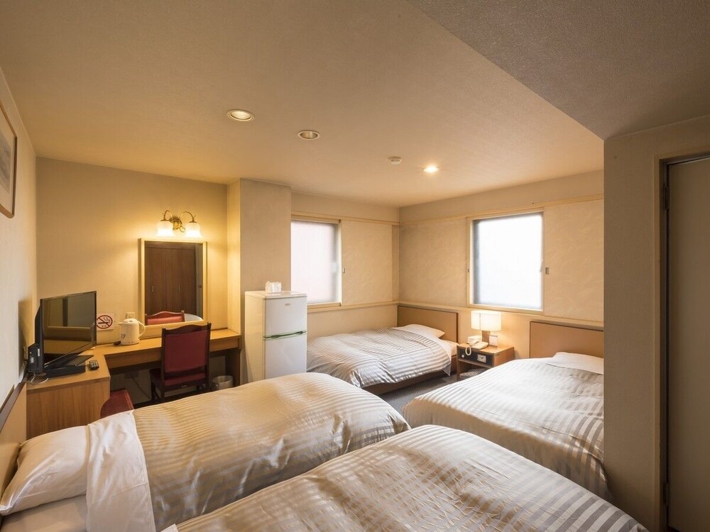 ベーシック 4 人部屋 | 岡ホテル