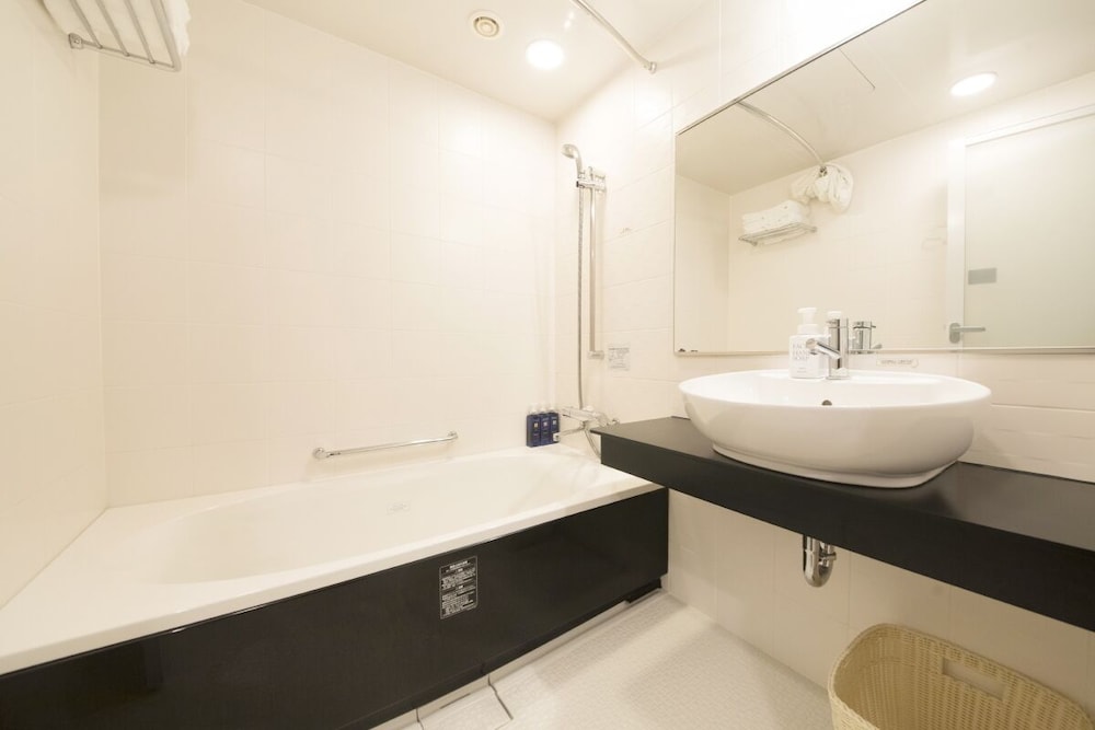 デラックス ツインルーム 喫煙可 バスルーム0 | リッチモンドホテル なんば大国町