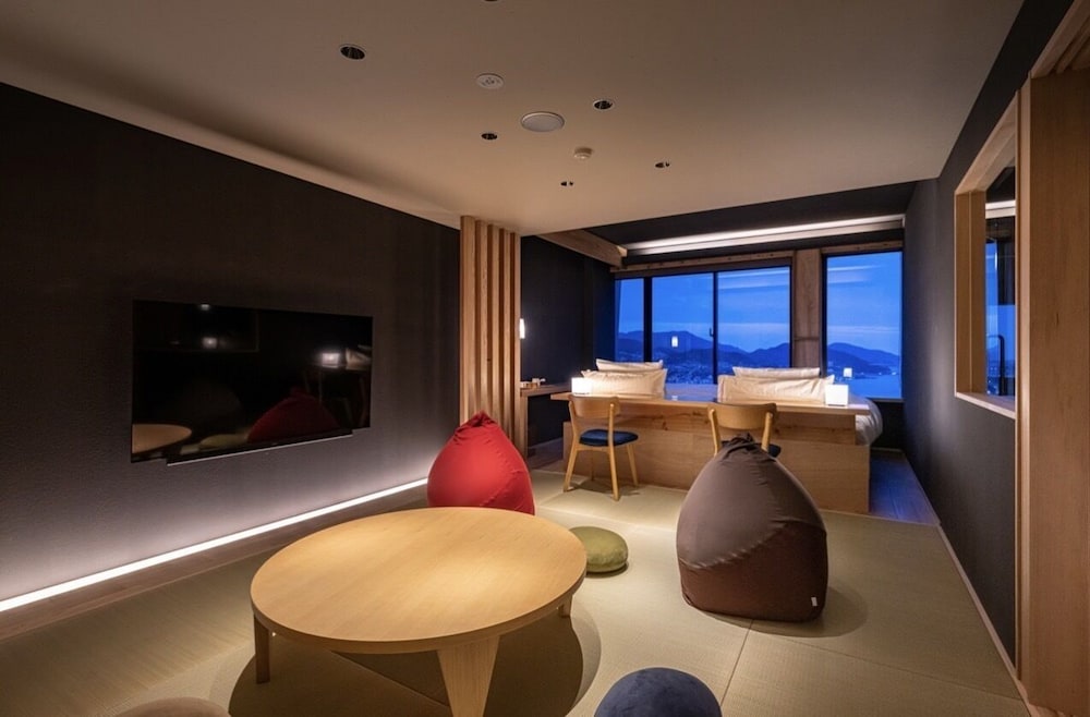 半露天付ジュニアスイート 禁煙 リビング エリア0 | ホテル長崎