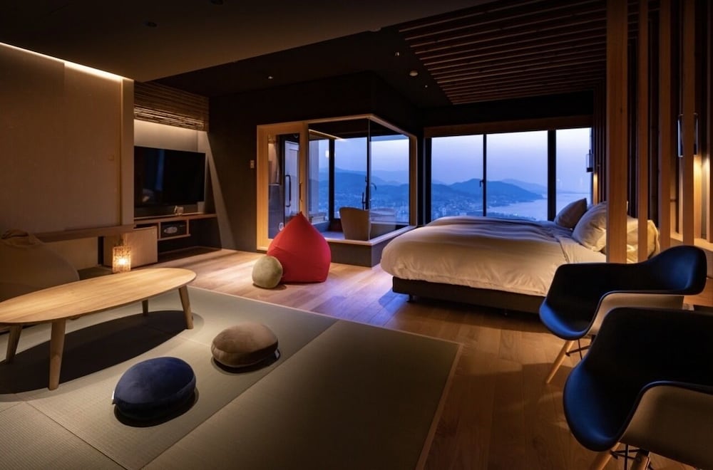 スーペリア ルーム リビング エリア0 | ホテル長崎