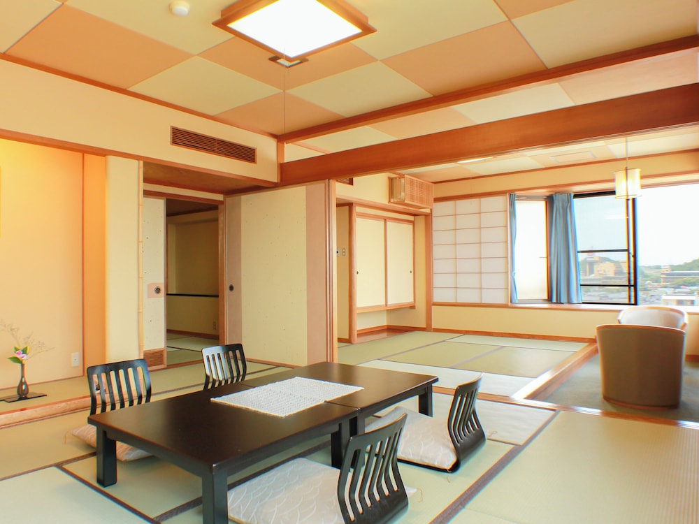 和室10畳 街ビュー | 灰屋